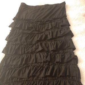 XOXO Collection Black Ruffled Skirt Size: Medium ⭐